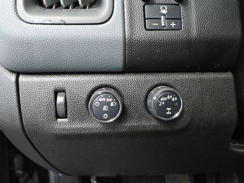 Used 2020 Chevrolet Colorado Z71 image 31