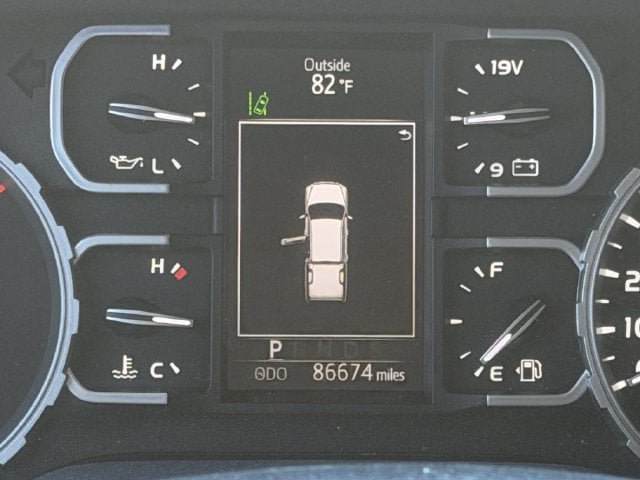 Used 2020 Toyota Tundra SR5 w/ TRD Off-Road Package AWD/4WD image 15