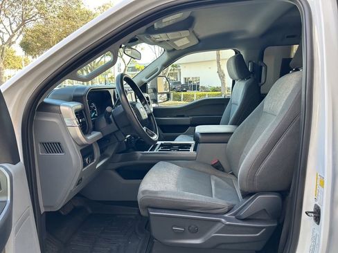 Used 2024 Ford F350 XLT image 5