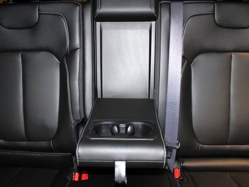 New 2025 Jeep Grand Cherokee Limited w/ Luxury Tech Group II image 28