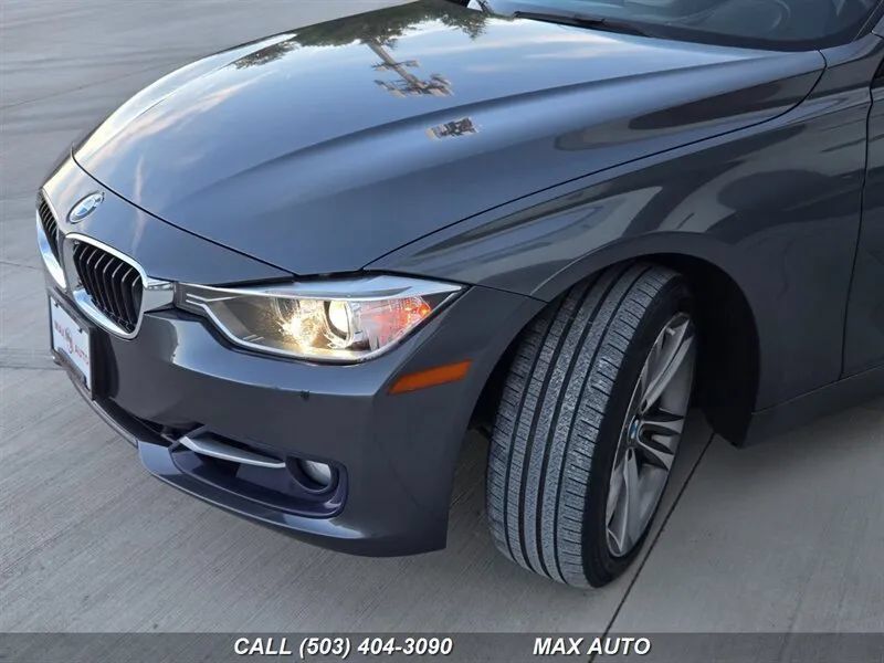 Used 2013 BMW 335i Sedan RWD image 35