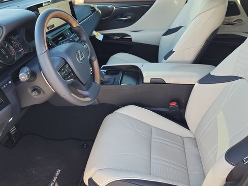 New 2025 Lexus ES 350 Luxury image 13