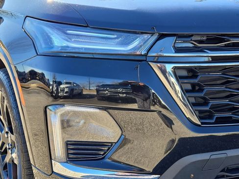 Used 2023 Chevrolet Traverse Premier w/ Redline Edition image 3