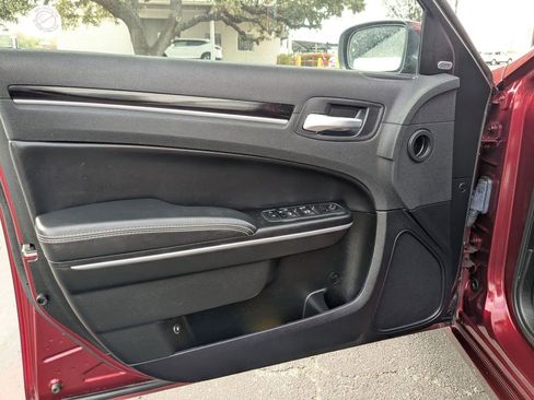 Used 2023 Chrysler 300 S image 13