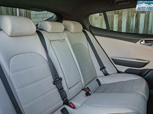 Used 2018 Kia Stinger GT2 image 23