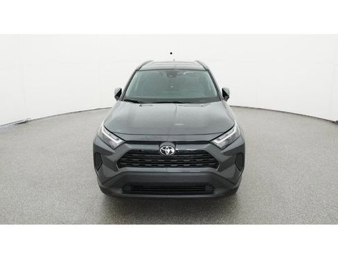 Used 2025 Toyota RAV4 XLE w/ Convenience Package FWD image 15