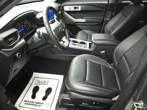 Certified 2023 Ford Explorer XLT w/ Equipment Group 202A image 10