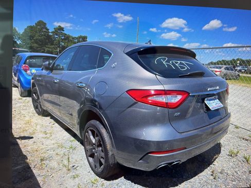 Used 2019 Maserati Levante image 3