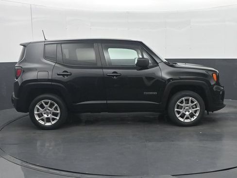 Used 2023 Jeep Renegade Latitude AWD/4WD image 8