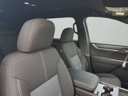 New 2026 GMC Acadia Elevation image 15