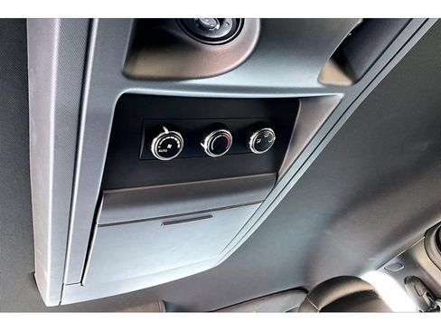 Used 2019 Dodge Grand Caravan GT FWD image 13