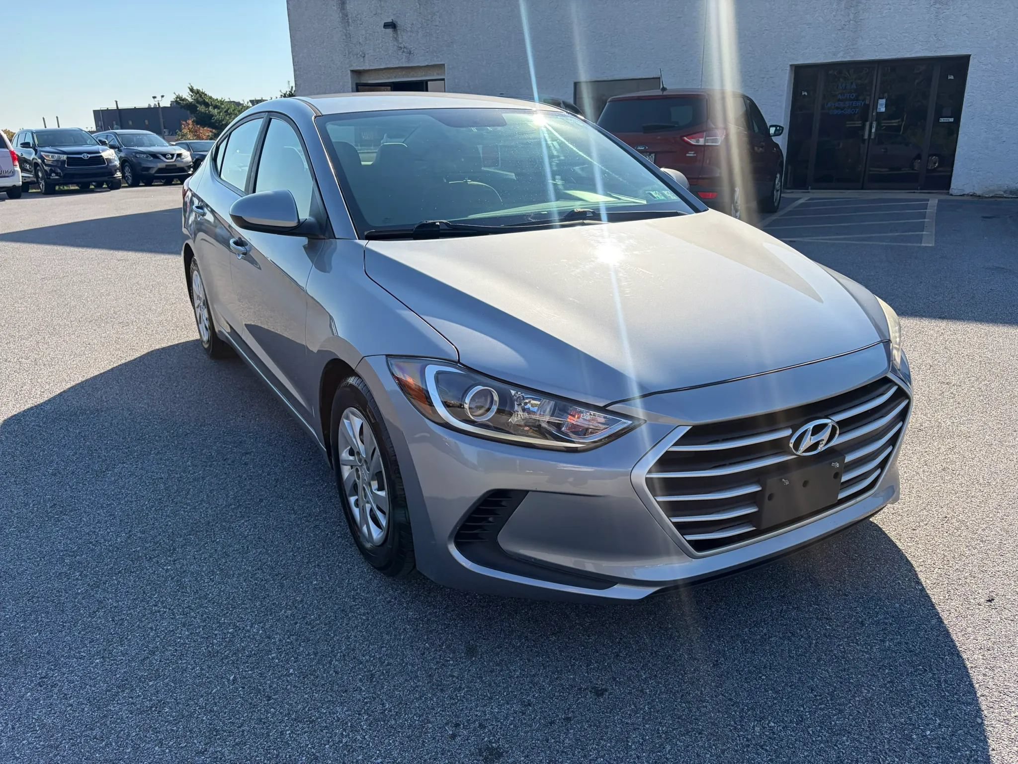 Used 2017 Hyundai Elantra SE FWD image 11