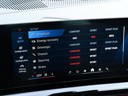 Used 2025 BMW M5 Touring image 17