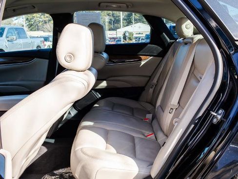 Used 2018 Cadillac XTS Luxury image 16