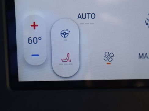 Used 2024 Ford Edge Titanium image 23