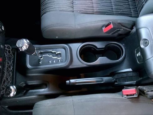 Used 2012 Jeep Wrangler Unlimited Sahara w/ Connectivity Group image 13