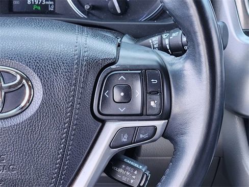 Used 2018 Toyota Highlander Limited image 32