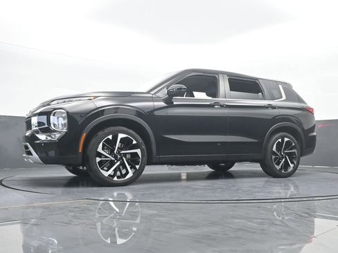 Used 2022 Mitsubishi Outlander SE image 63