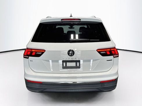 Used 2022 Volkswagen Tiguan SE AWD/4WD image 6