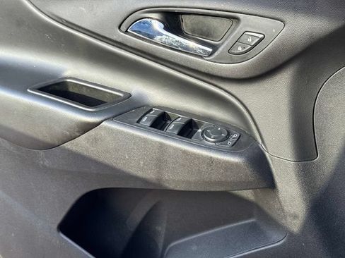 Used 2020 Chevrolet Equinox LT FWD image 17