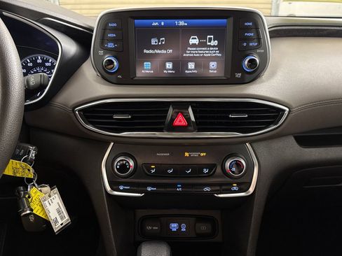 Used 2020 Hyundai Santa Fe SE FWD image 14