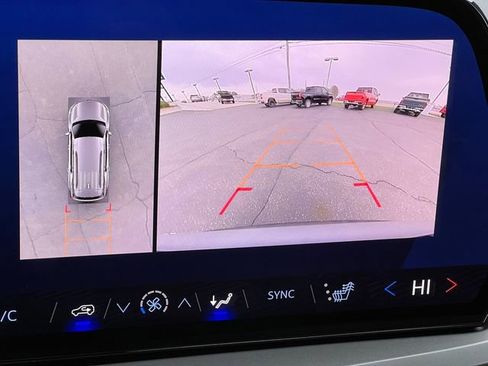 Used 2024 Chevrolet Traverse LT w/ LPO, Floor Liner Package image 26