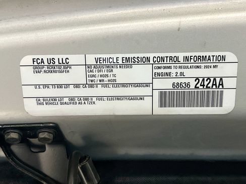 Used 2024 Jeep Wrangler Unlimited Sahara w/ Safety Group AWD/4WD image 21