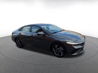 Used 2025 Hyundai Elantra SEL video 2