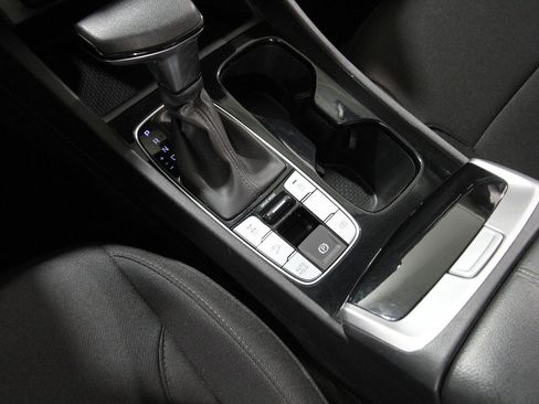 Used 2024 Hyundai Tucson SE image 14