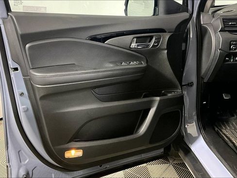 Used 2022 Honda Pilot Touring image 18