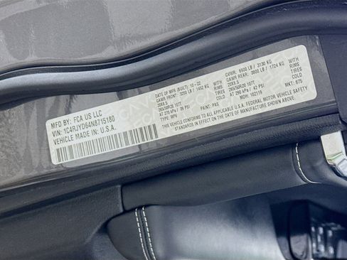 Used 2022 Jeep Grand Cherokee Overland w/ Advanced Protech Group III image 30