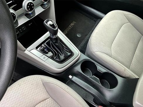Used 2019 Hyundai Elantra SEL image 14