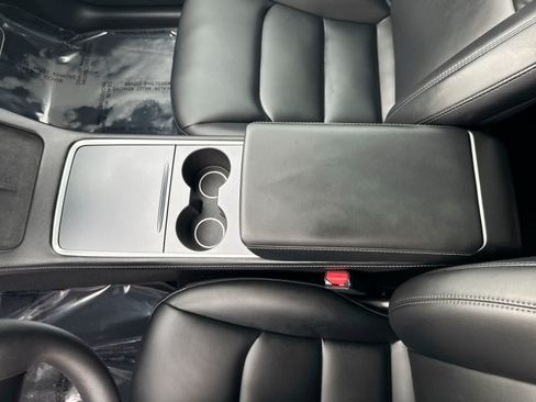 Used 2023 Tesla Model Y Long Range AWD/4WD image 31