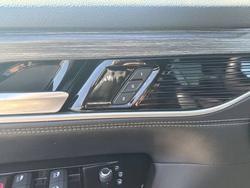 Used 2024 Jeep Wagoneer Series II w/ Flexible Seating Group RWD image 36