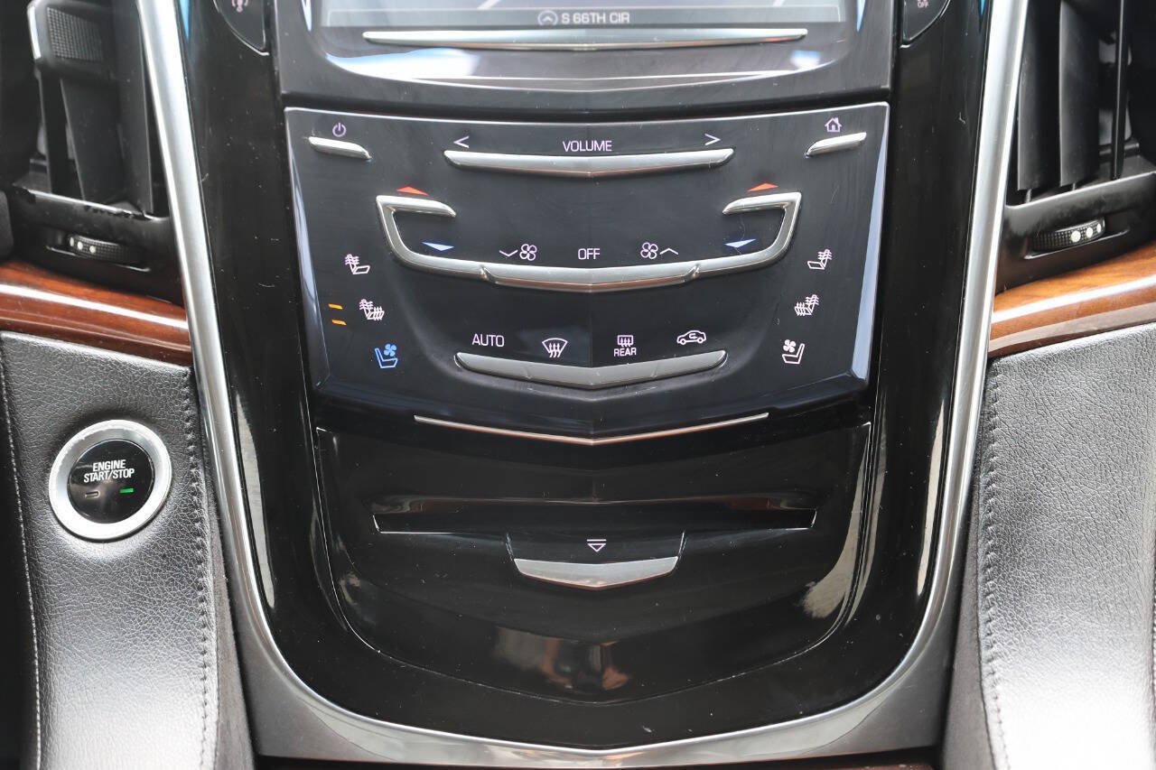 Used 2016 Cadillac Escalade Luxury AWD/4WD image 21