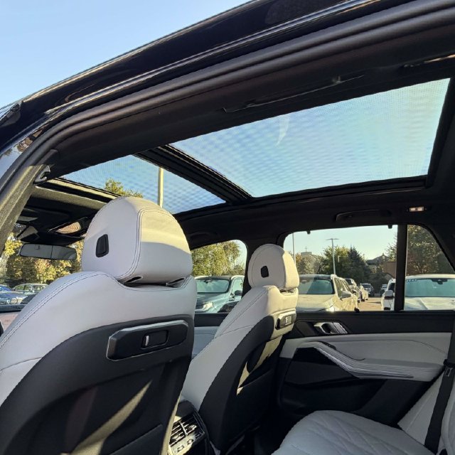 Certified 2025 BMW X5 xDrive40i w/ Executive Package AWD/4WD image 23