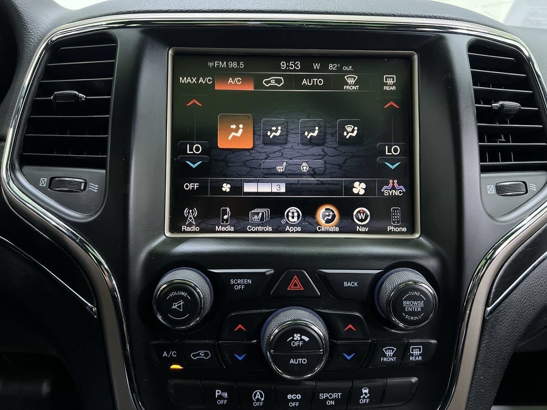 Used 2016 Jeep Grand Cherokee Limited AWD/4WD image 25