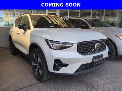 Used 2025 Volvo XC40 B5 Plus
