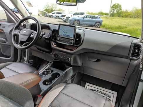 Used 2024 Ford Bronco Sport Outer Banks w/ Tech Package image 19