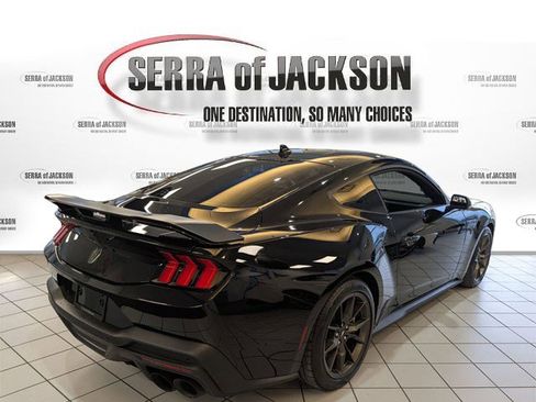 Used 2024 Ford Mustang Dark Horse image 5