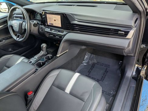 Used 2025 Toyota Camry SE w/ Convenience Package FWD image 28