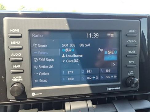 Used 2022 Toyota RAV4 XLE FWD image 18