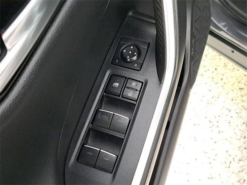 Used 2022 Toyota RAV4 XSE image 22