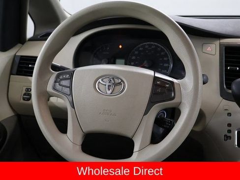 Used 2011 Toyota Sienna LE FWD image 11