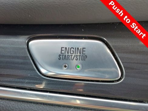 Used 2023 Buick Enclave Essence image 19