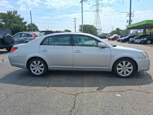 Used 2007 Toyota Avalon XLS FWD image 4