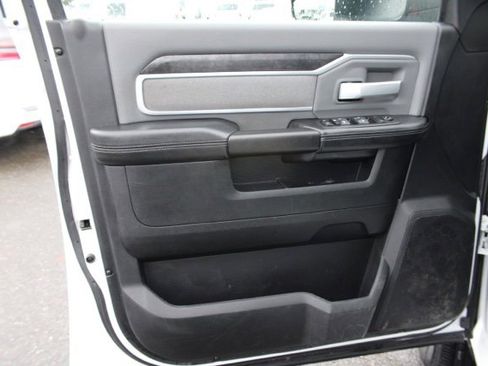 Used 2021 RAM 3500 Big Horn image 18