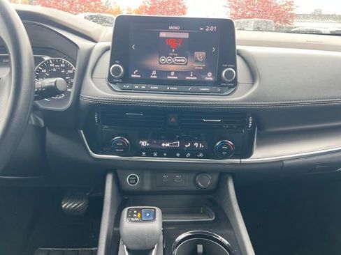 Used 2021 Nissan Rogue SV image 23