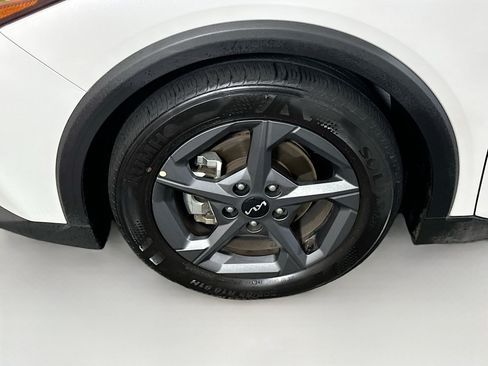 Used 2025 Kia K4 FWD image 11