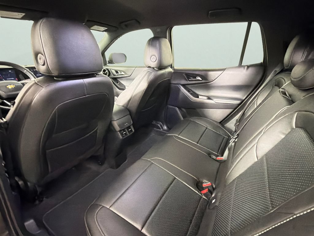 Used 2026 Chevrolet Equinox LT FWD image 27